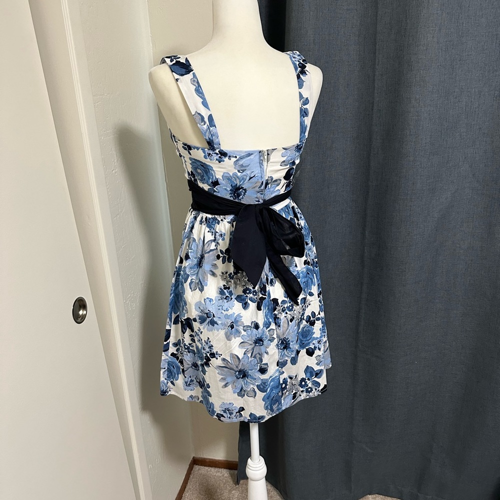 Nwot floral dress - Picture 2 of 3
